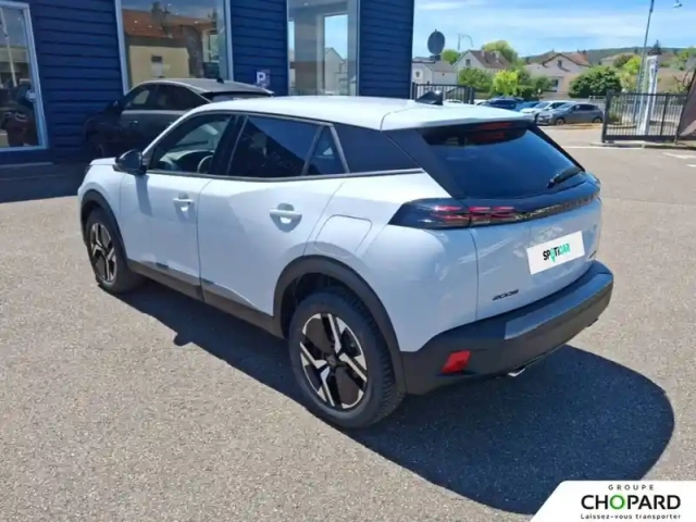 Peugeot 2008 hybrid 145 e-dcs6 — photo 23