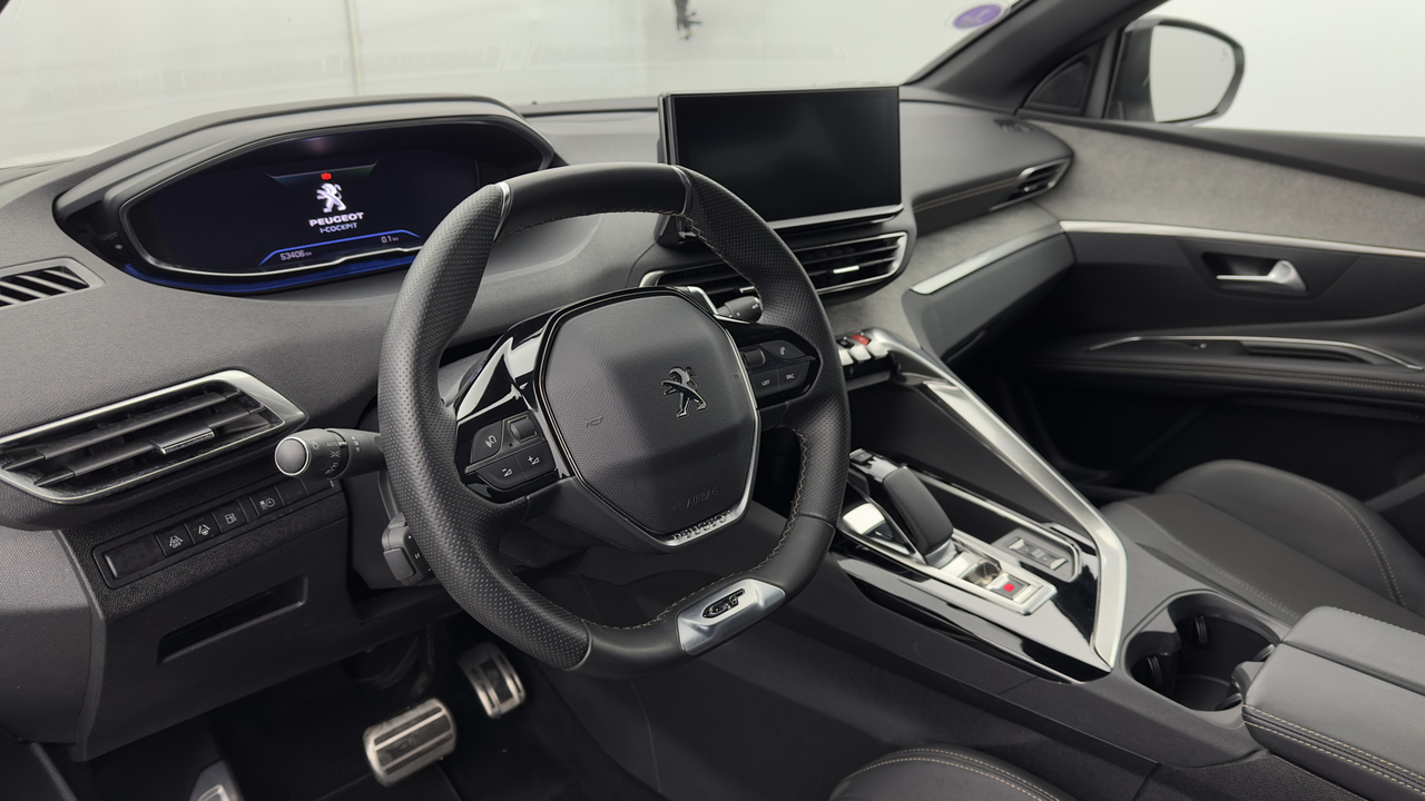 Peugeot 3008 Hybrid 225 e-EAT8 — photo 12