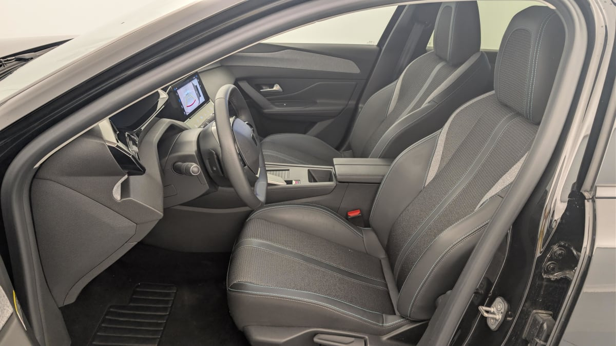 Peugeot 308 — photo 16