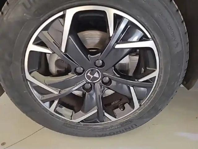 Ds Ds 3 crossback bluehdi 130 s&amp;s eat8 — photo 13