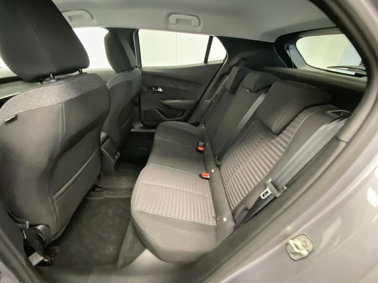 Peugeot 2008 puretech 130 s&s eat8 style — photo 10