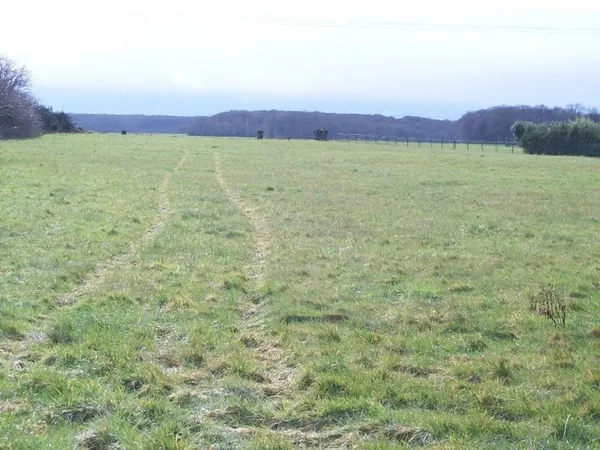 Terrain 640 m²