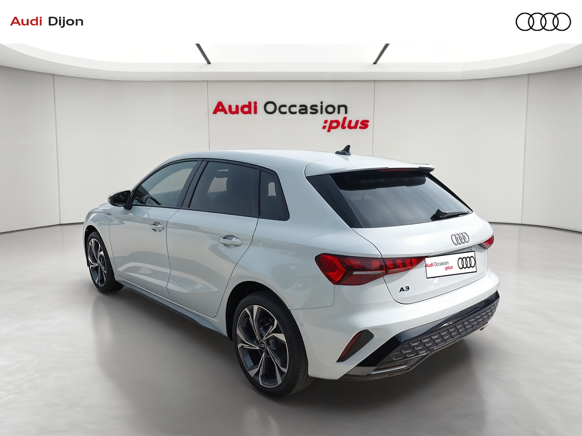 Audi A3 Sportback TFSI Mild Hybrid 116 S tronic 7 — photo 3