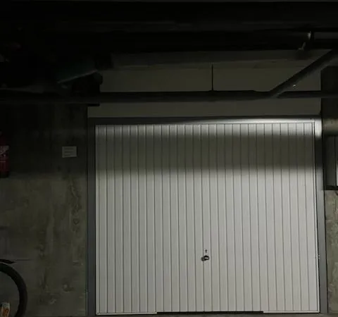 Loue box pour moto
