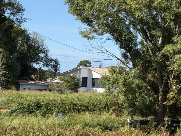 Terrain 1022 m²