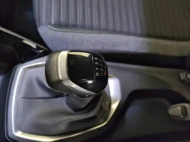 Peugeot 2008 puretech 100 s&amp;s bvm6 — photo 34