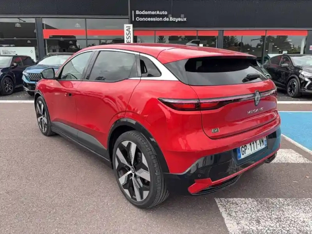 Renault Megane e-tech ev60 220 ch super charge — photo 2