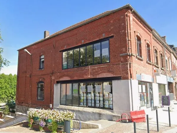 Bâtiment à usage commercial / bureaux - centre-ville de Jeumont
