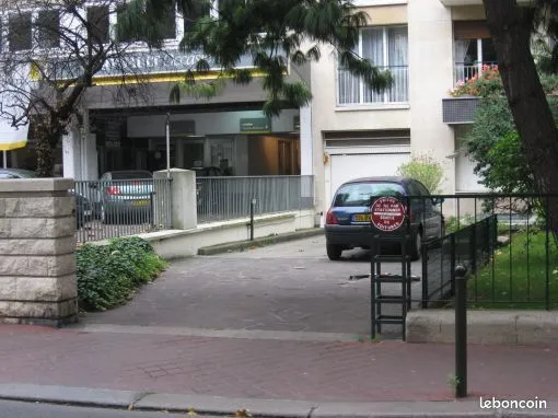 Place de parking 95 rue Anatole France à Levallois