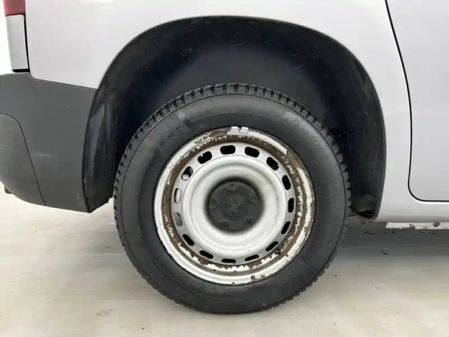 Peugeot Partner fourgon standard 650 kg bluehdi 100 s&amp;s bvm5 — photo 22