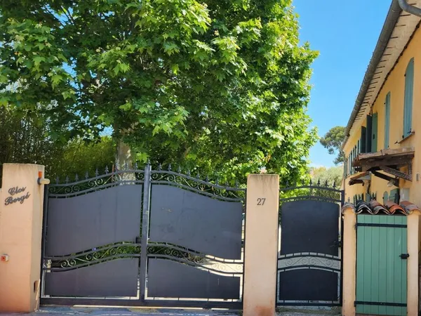 T2 de charme avec terrasse et parking - La Serinette
