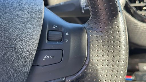 Peugeot 2008 Crossway 1.2 130.00 - Crossway – 2019 – 98297 km – Essence – Boîte Manuelle — photo 12
