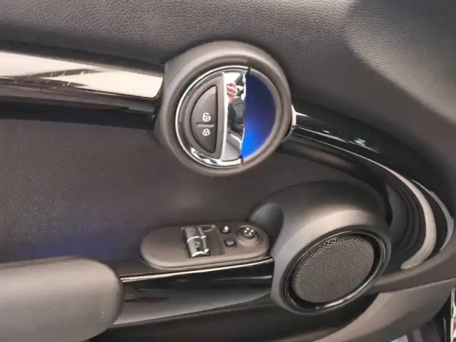 Mini Mini hatch 3 portes cooper 136 ch bva7 — photo 23