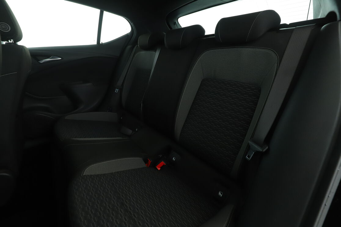 Opel Astra 1.5 Diesel GS Line Auto — photo 14