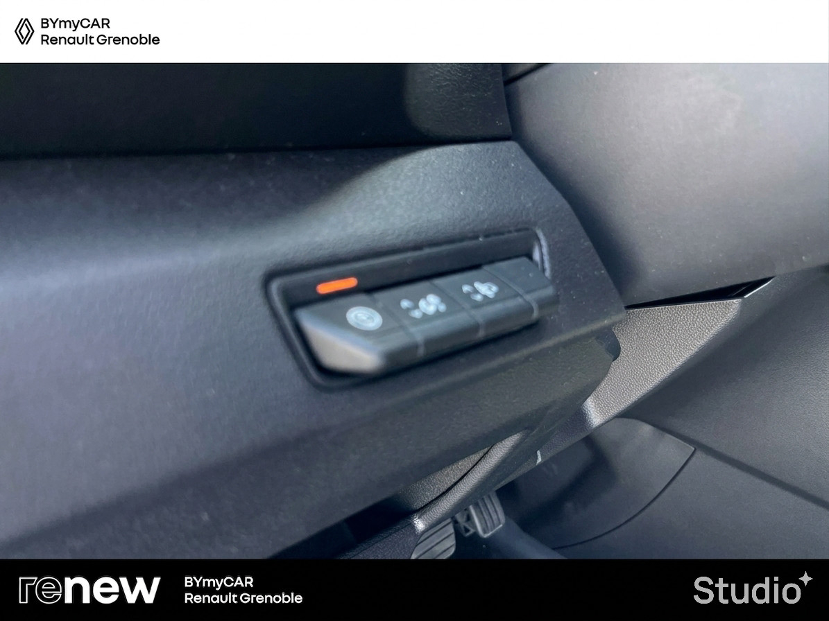 Renault Trafic Blue dCi 150 — photo 18