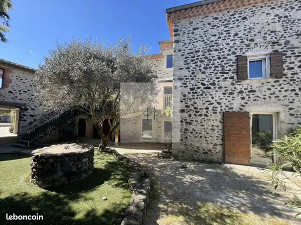 Maison 7 pièces 200 m²