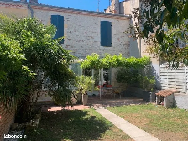 Colocation 4 personnes en activite professionnelle/maison 150 m2 avec jardin - centre ville agen