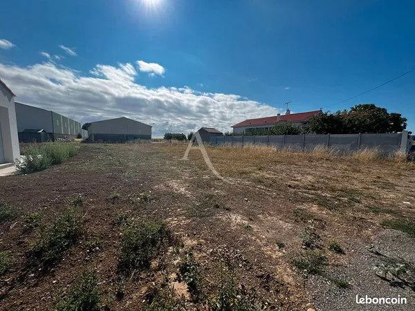 Terrain 571 m² LONGEVILLE SUR MER