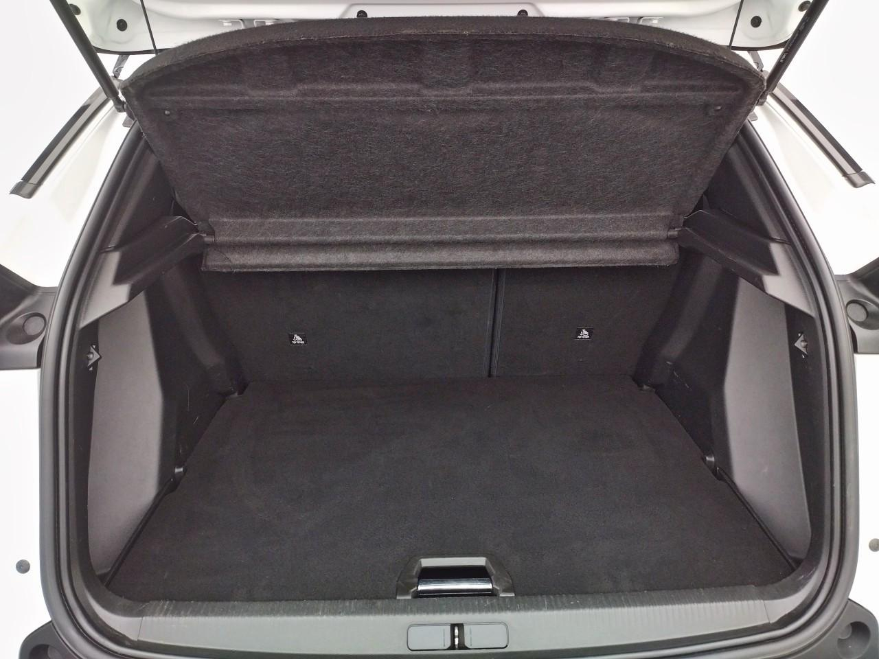 Peugeot 2008 puretech 130 s&s eat8 gt — photo 14