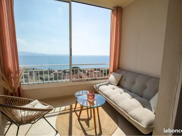 Studio Ajaccio sanguinaires Au mois
