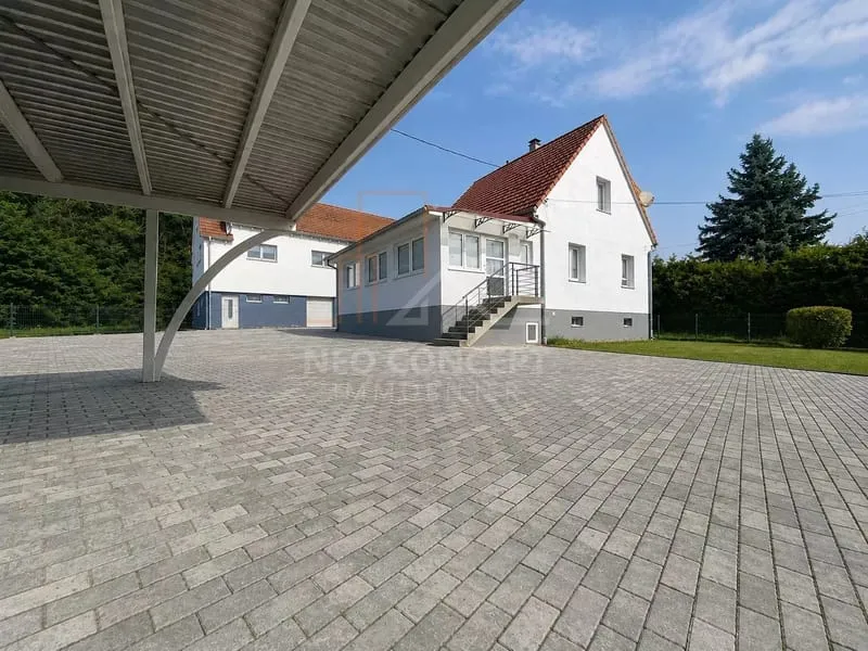 Photo 1