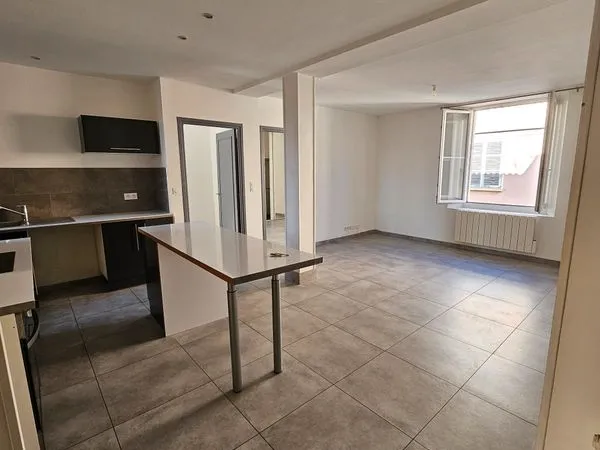 Appartement 3 pièces 65 m2 étage 2/3
