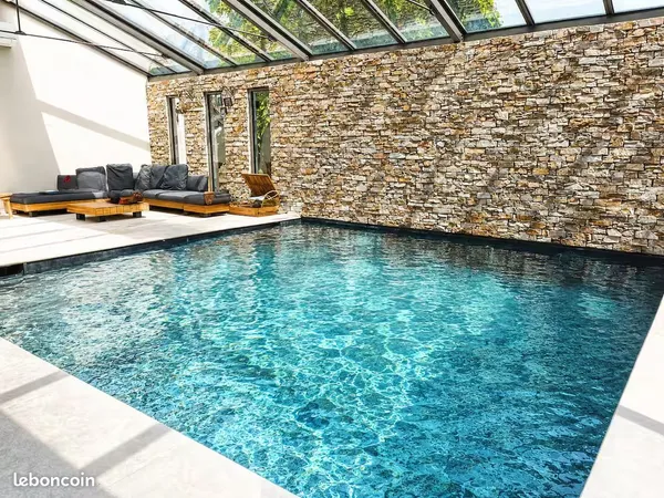 Villa / maison atypique 260 m² - piscine intérieure - terrain 2 000 m² - tours / joué-lès-tours
