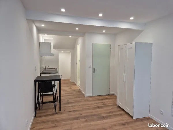 Studio 25 m² non meublé en RDC - libre de suite
