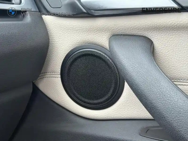 Bmw X1 sdrive18da 150ch xline — photo 14