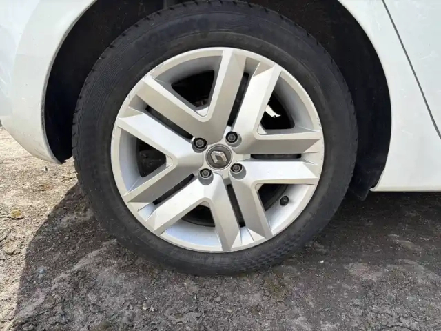 Renault Clio tce 90 — photo 20
