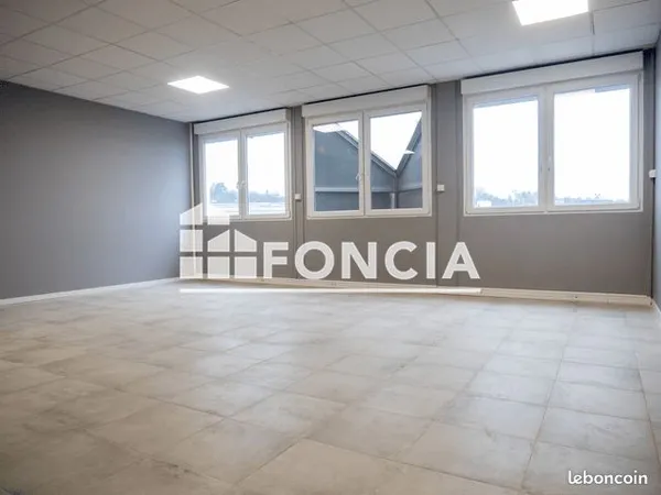 Local commercial 4 Pièces 189m² à louer 2850 - BESANCON 25000