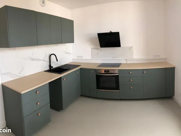 Location t3 centre ville chatellerault