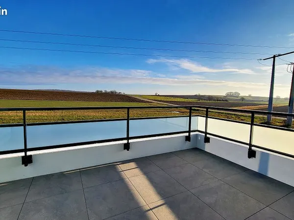 Location appartement très récent (2025) + carport