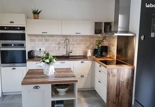 Appartement meublé entièrement rénové - Centre-ville de Courrières À louer, bel appartement meublé f