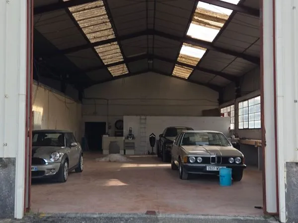 Location hangar