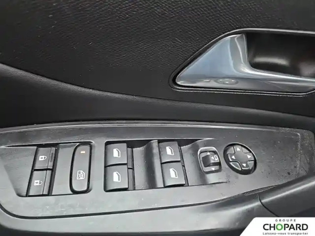 Peugeot 308 phev 180 e-eat8 — photo 25