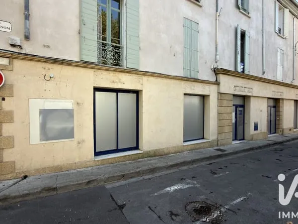 Local commercial 1 pièce 226 m²