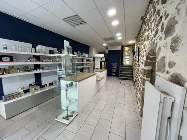 Local 4 pièces 120 m²