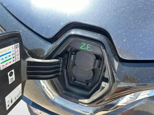 Renault Zoé zoe e-tech intens charge normale r110 achat integral - 21c — photo 10