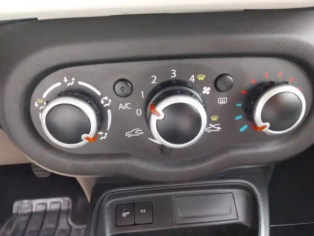 Renault Twingo iii sce 65 - 21 — photo 26