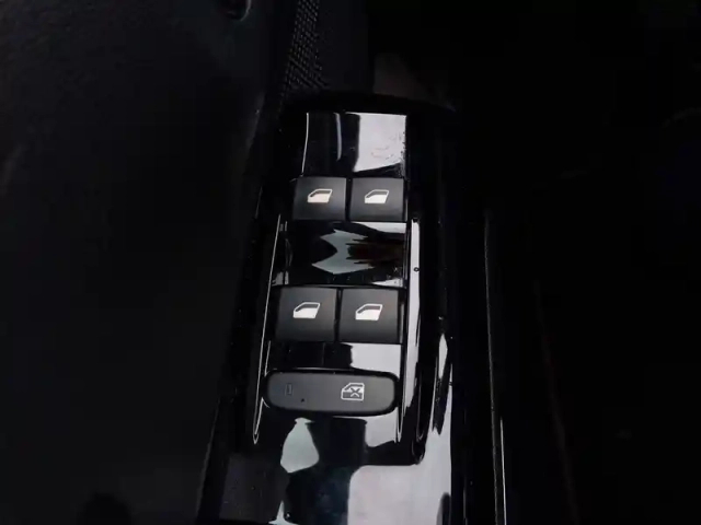 Citroën C3 puretech 83 s&amp;s bvm5 — photo 37