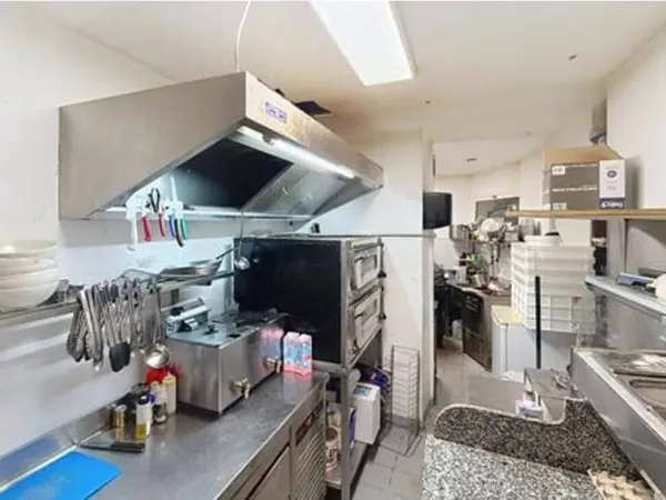 Local commercial 85 m²