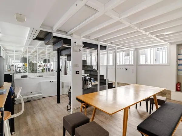 Bureaux 225 m²