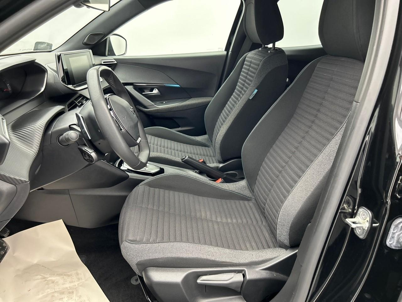 Peugeot 2008 puretech 130 s&s eat8 style — photo 10