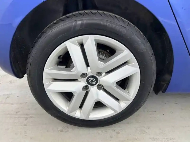 Renault Clio blue dci 100 ch gsr2 — photo 40