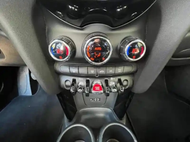 Mini Mini 5 portes cooper 136ch blackfriars — photo 14
