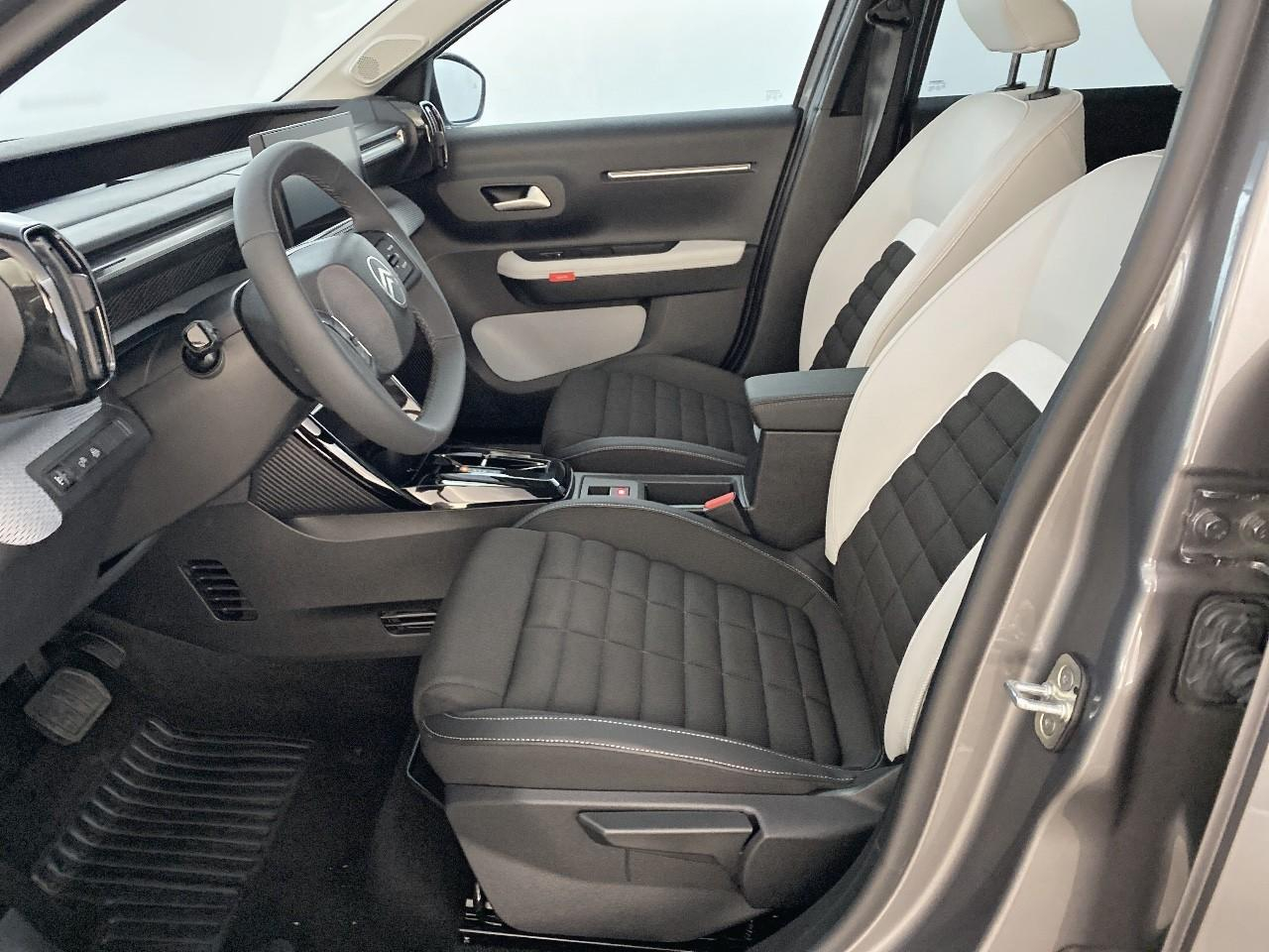 Citroën C3 Aircross hybride 145 ch aut max — photo 9
