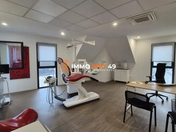 Bureau 200 m²