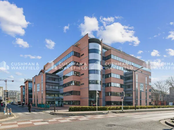 Bureaux 2317 m²