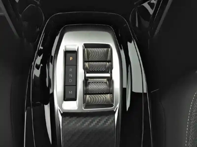 Peugeot 208 hybrid 100 e-dcs6 — photo 35